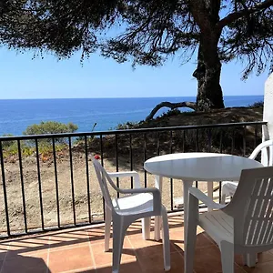 https://estudio-frente-al-mar-con-piscina-10.topcostabravahotels.com